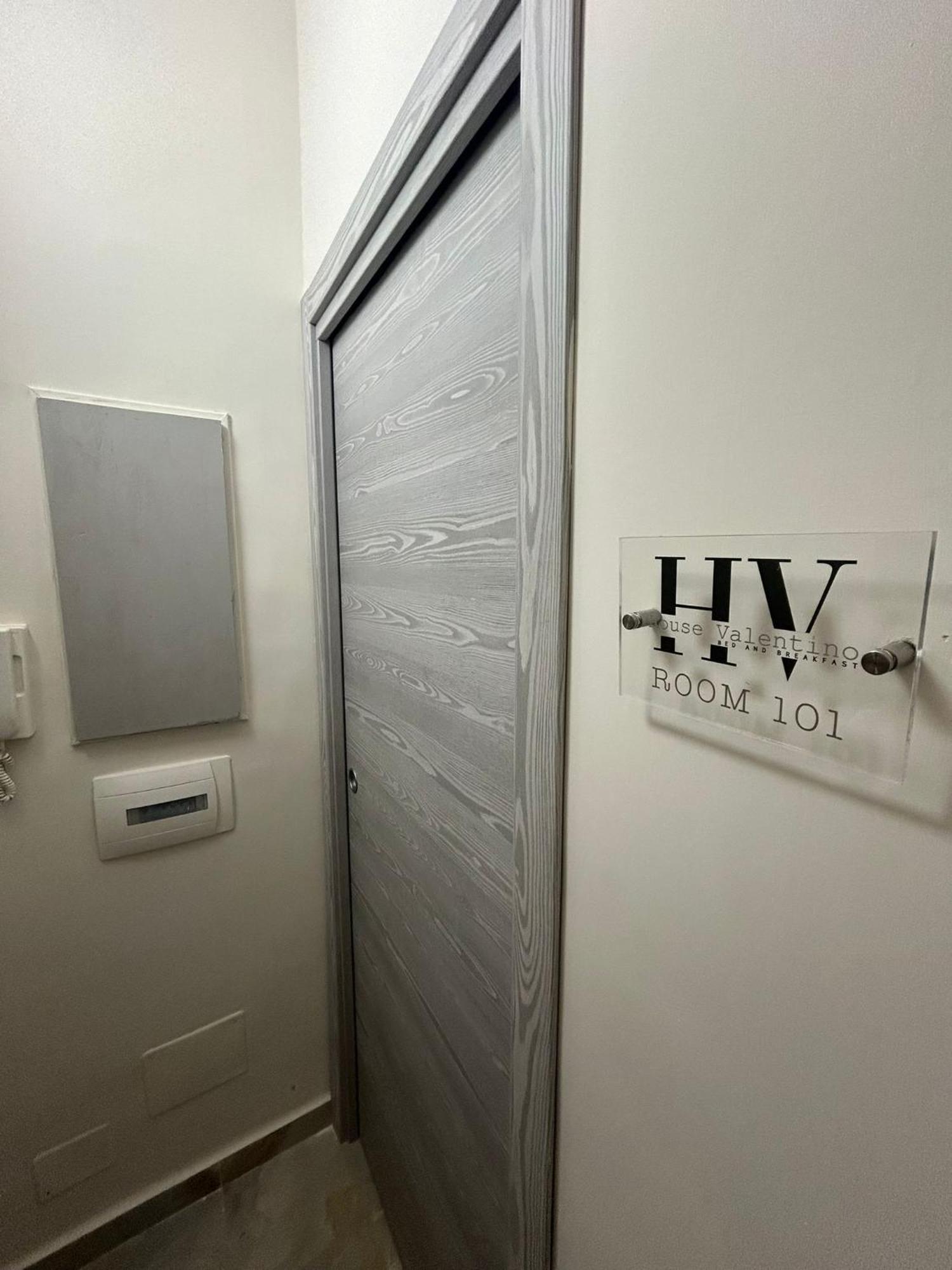 Valentino House Vico Mattonelle 48 Appartamento Napoli